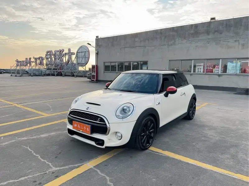 MINI Mini, 2015