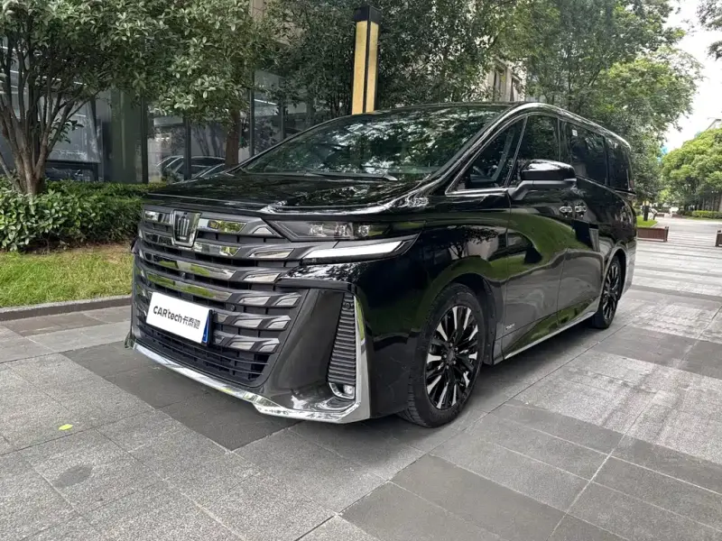Toyota Vellfire, 2024