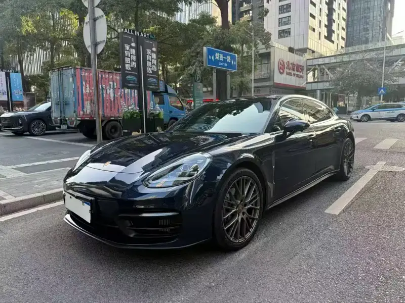 Porsche Panamera, 2023