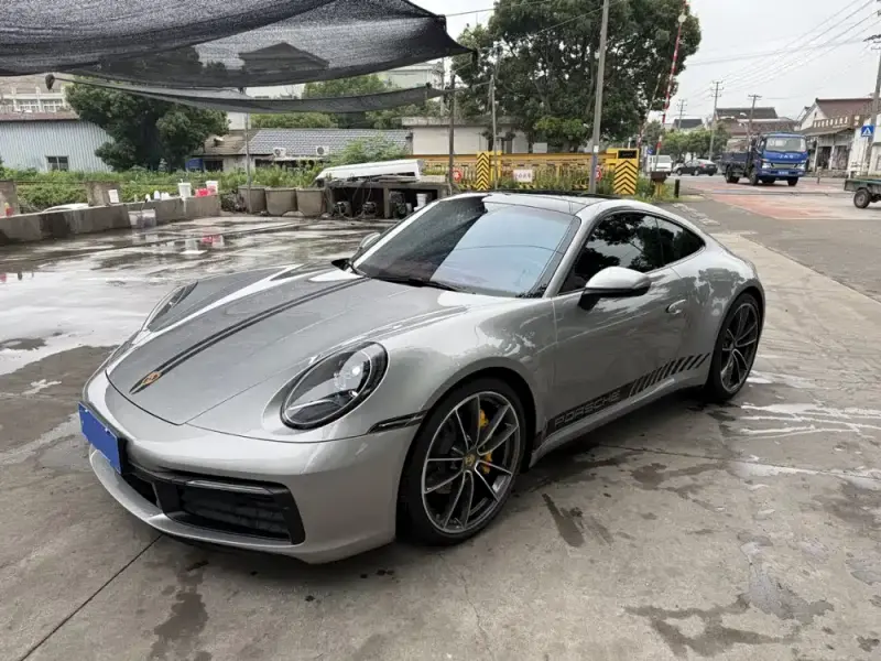 Porsche 911, 2023