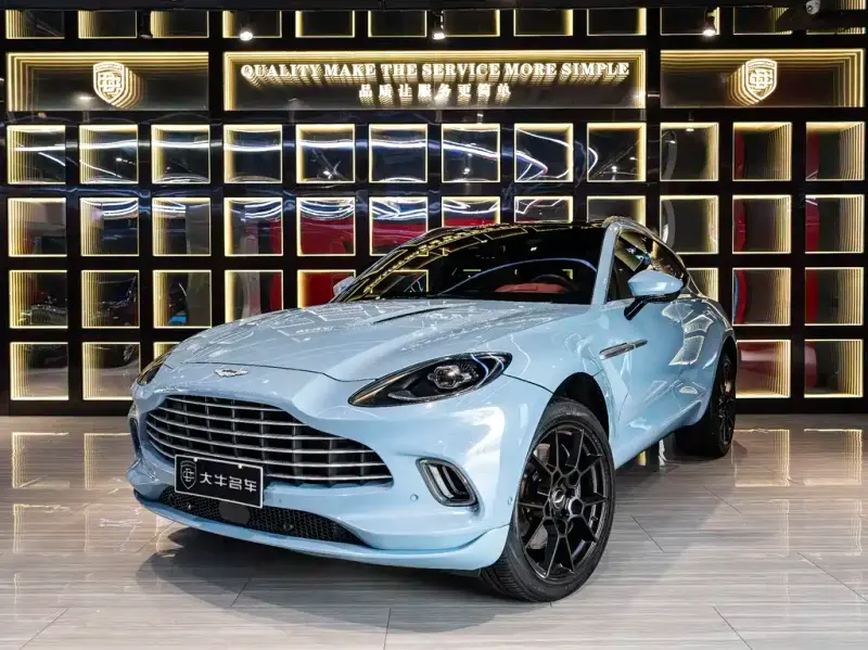 Aston Martin DBX, 2022 — фото 1