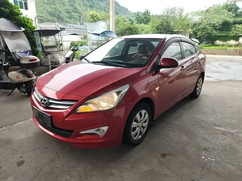 Hyundai Verna, 2015