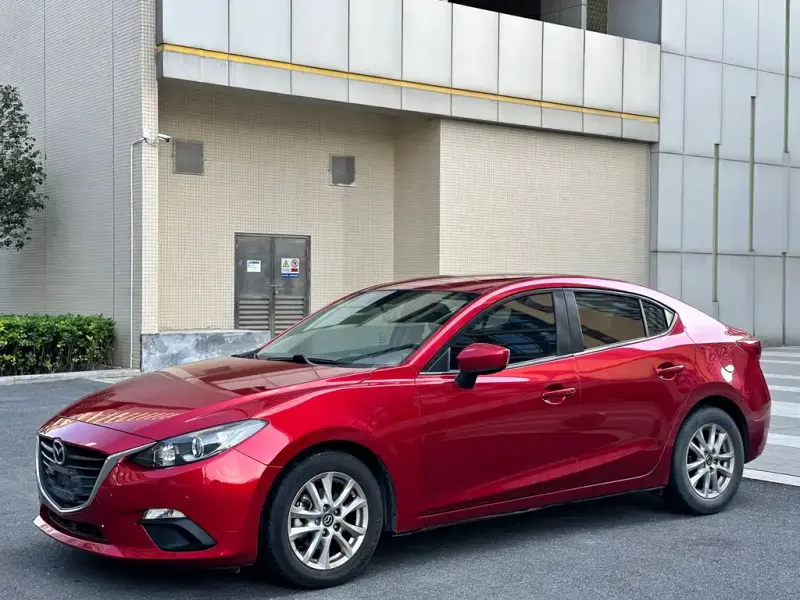 Mazda 3 Axela, 2015