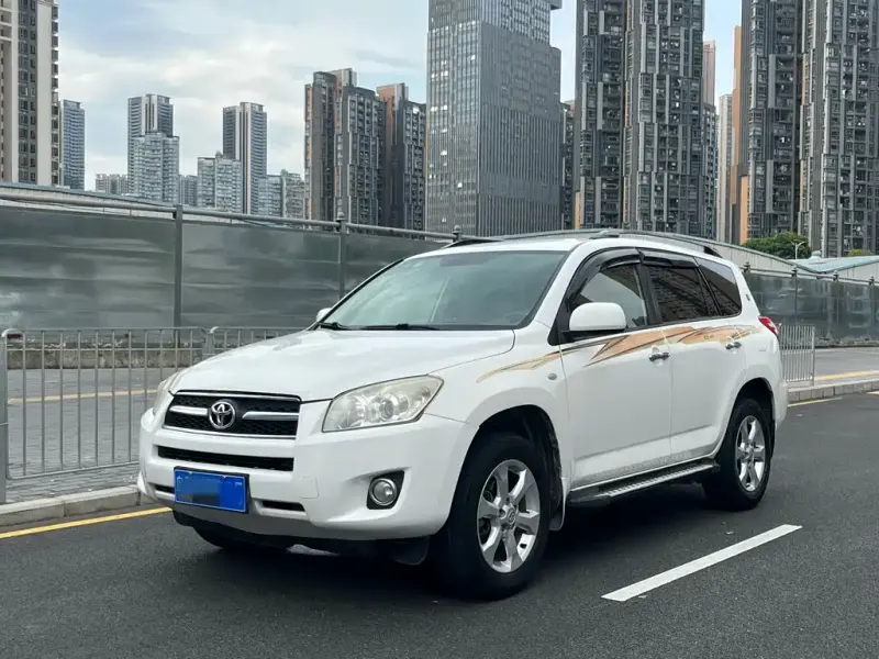 Toyota RAV4, 2013 — фото 1