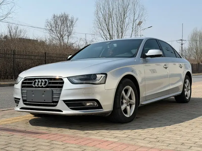 Audi A4L, 2014 — фото 1