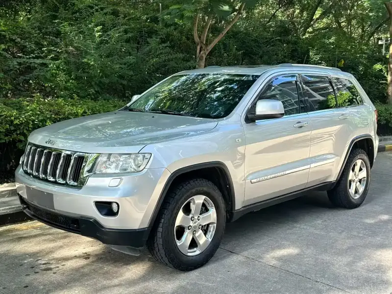Jeep Grand Cherokee (Import), 2012