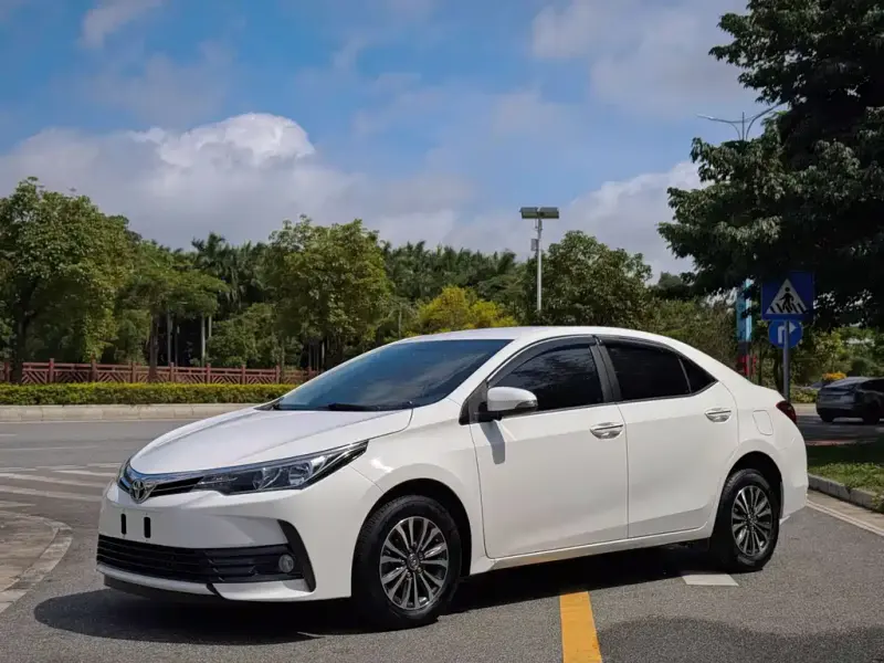 Toyota Corolla, 2019 — фото 1