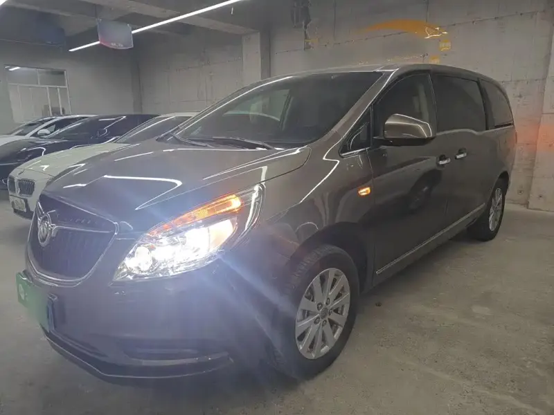 Buick GL8, 2018