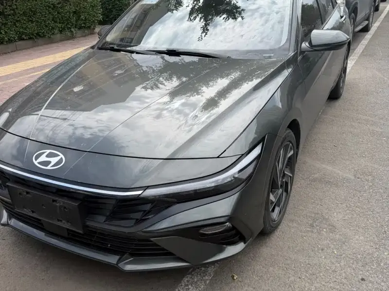 Hyundai Elantra, 2024