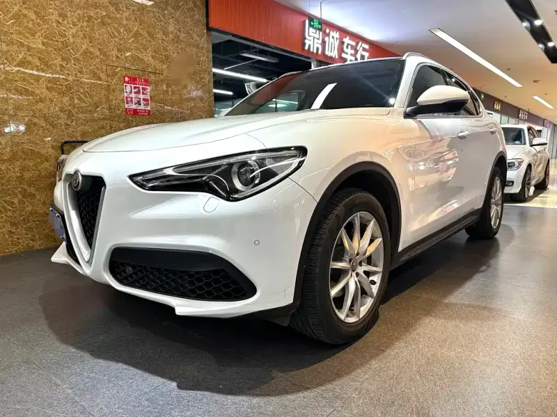 Alfa Romeo Stelvio, 2018