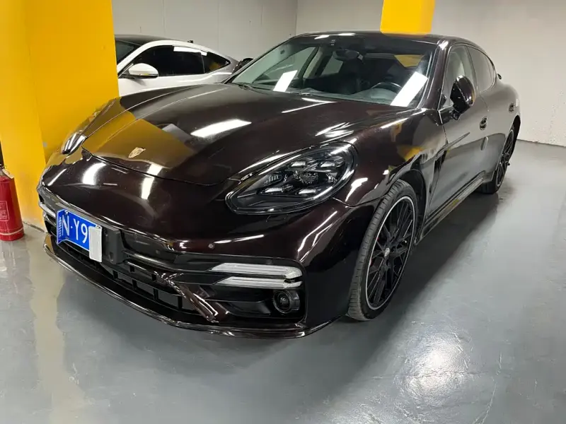 Porsche Panamera, 2012