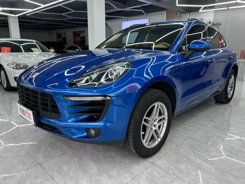 Porsche Macan, 2015