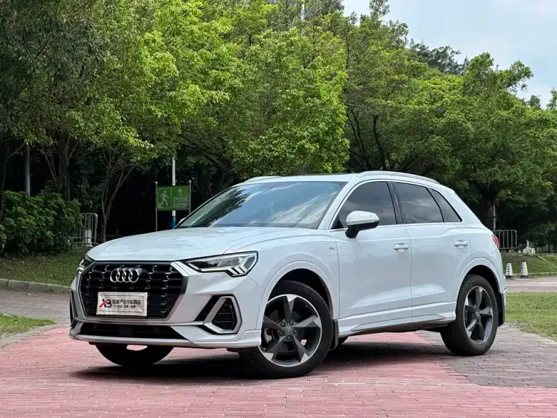 Audi Q3, 2020 — фото 1