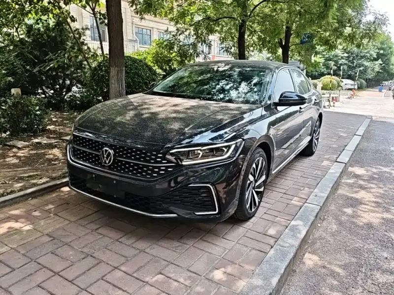Volkswagen Passat, 2022