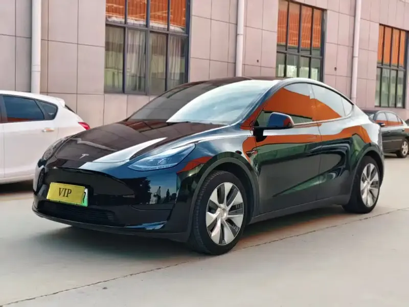 Tesla Model Y, 2022