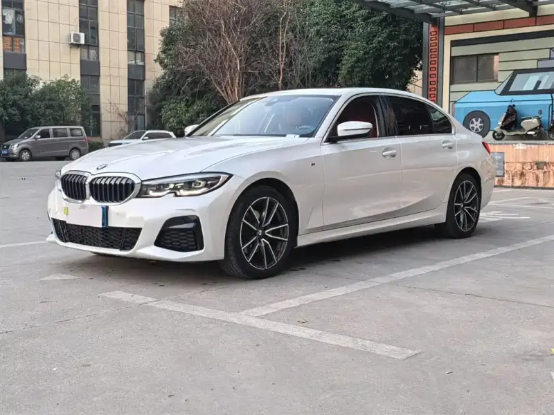 BMW 3 Series, 2022