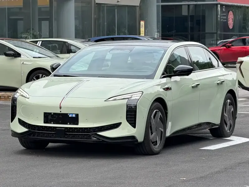 Hongqi EH7, 2026
