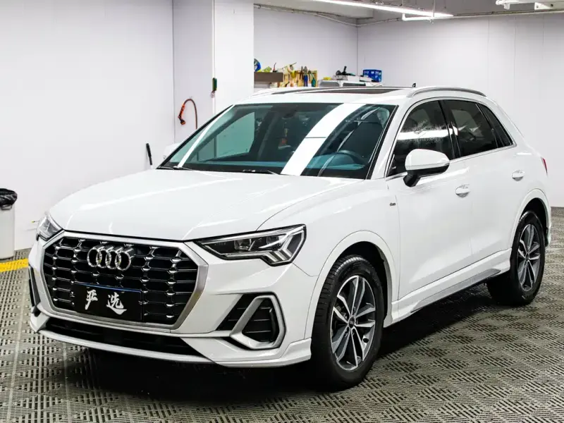 Audi Q3, 2023 — фото 1