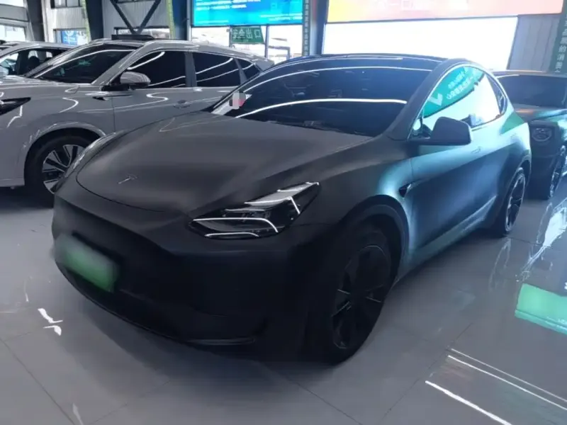 Tesla Model Y, 2022