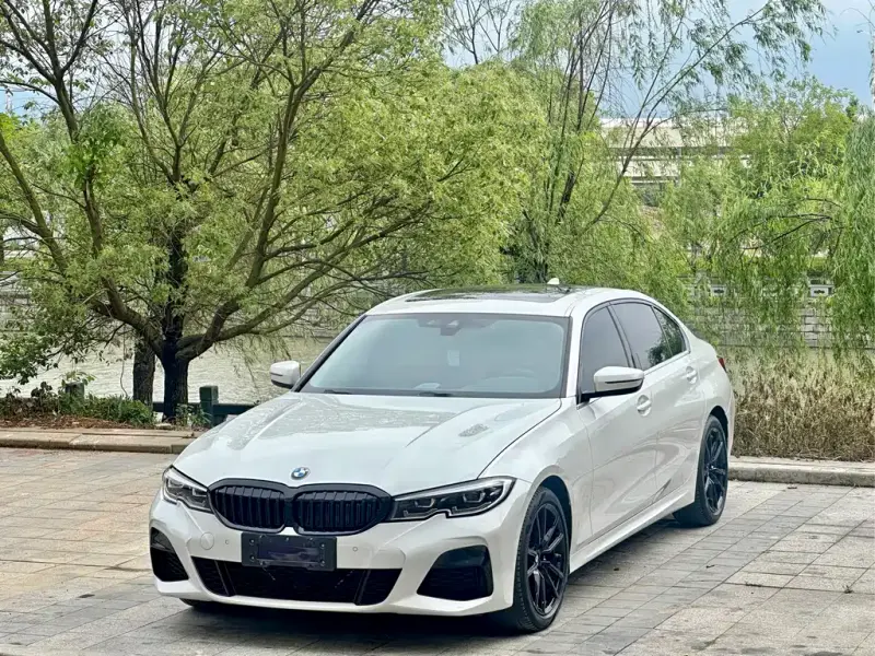 BMW 3 Series, 2022