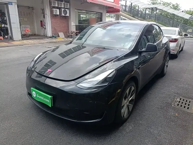 Tesla Model Y, 2023
