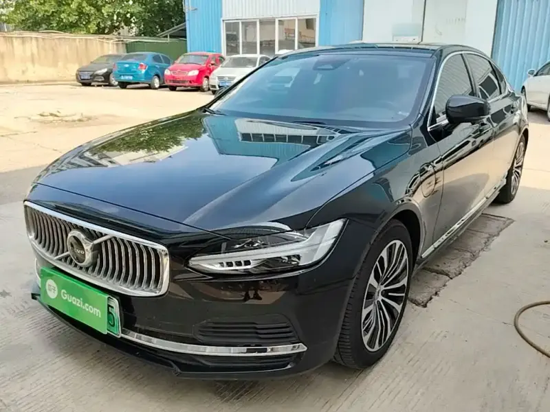 Volvo S90 PHEV, 2023