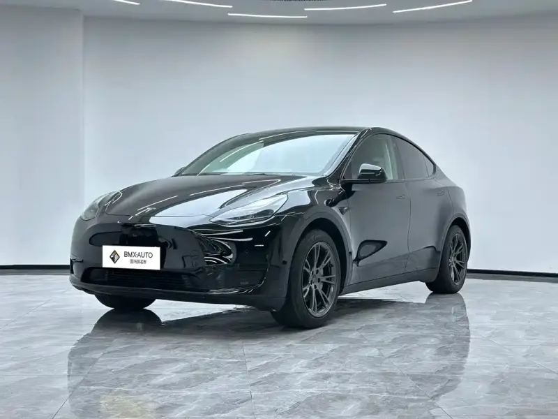 Tesla Model Y, 2023