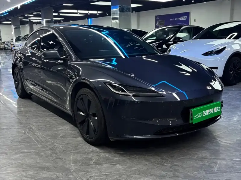 Tesla Model 3, 2025