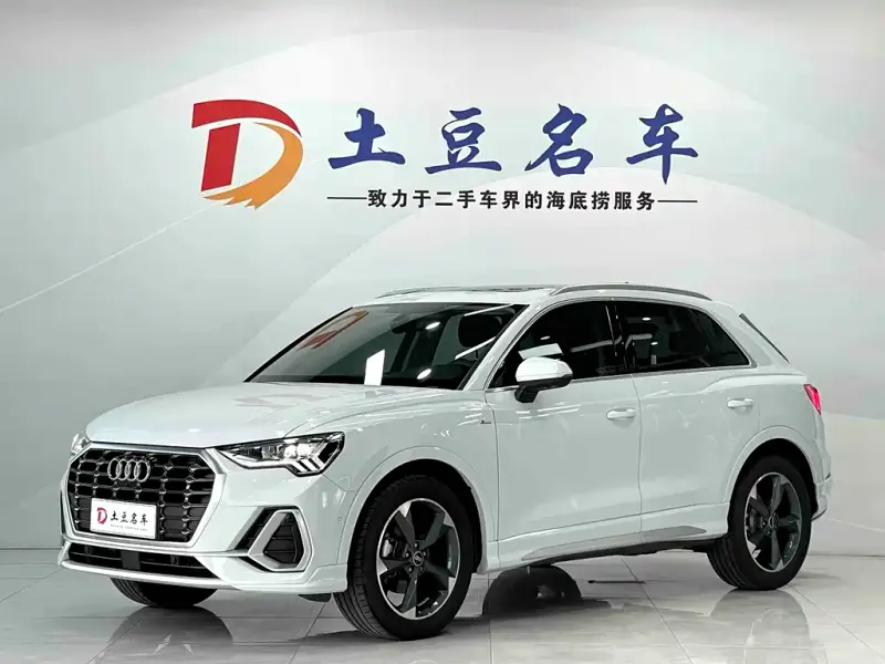 Audi Q3, 2022 — фото 1