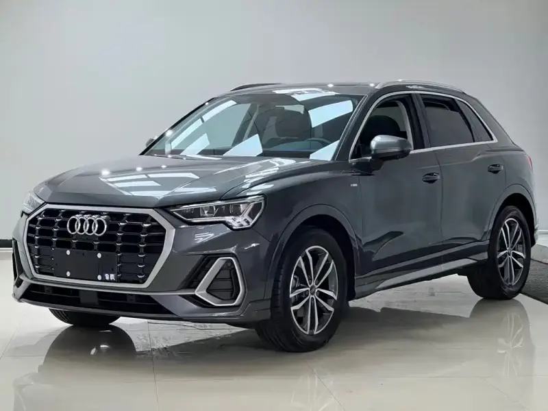 Audi Q3, 2023 — фото 1