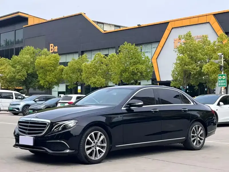 Mercedes-Benz E-Class, 2019 — фото 1
