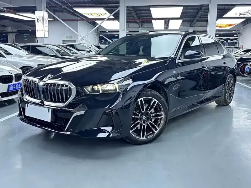 BMW 5 Series, 2024