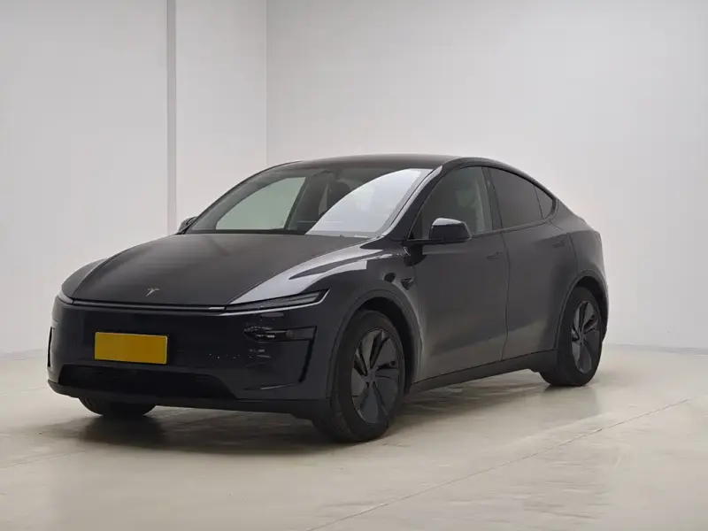 Tesla Model Y, 2025