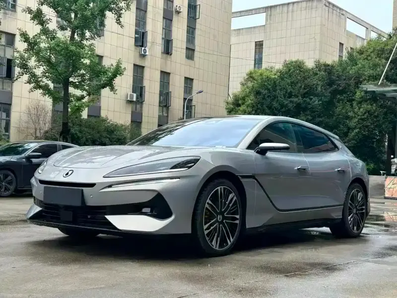 Denza Z9GT, 2024
