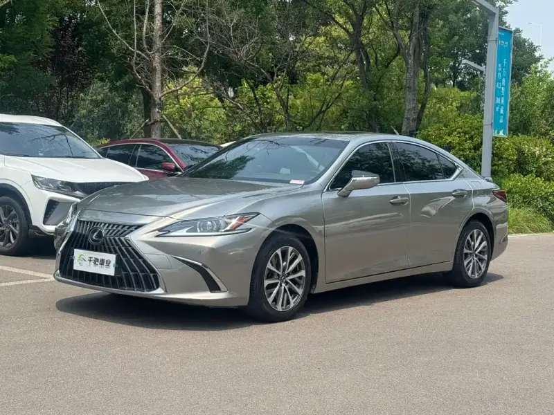 Lexus ES, 2023 — фото 1