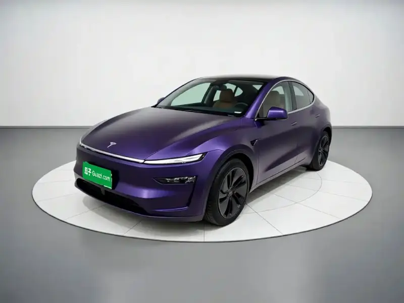 Tesla Model Y, 2025