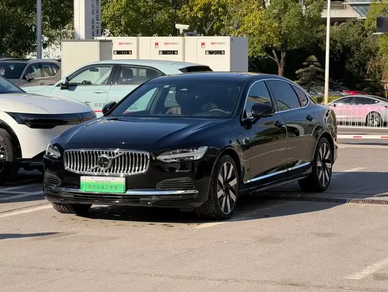 Volvo S90 PHEV, 2024