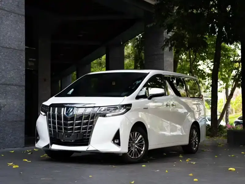 Toyota Alphard, 2023