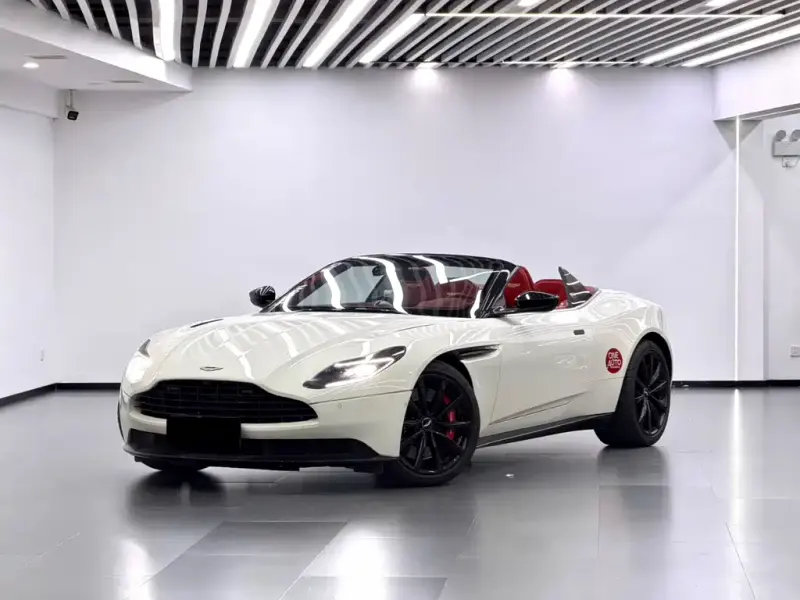 Aston Martin DB11, 2019