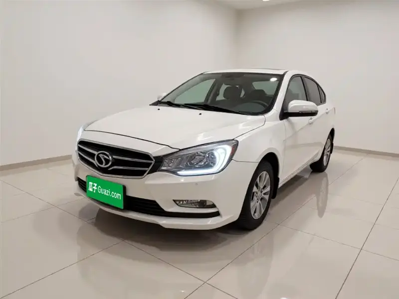 Soueast V5 Lingzhi, 2015