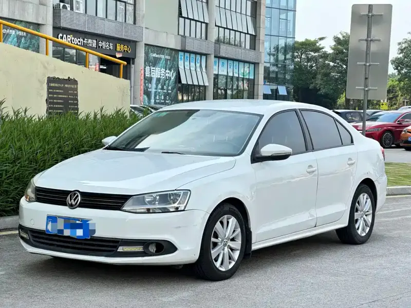 Volkswagen Sagitar, 2014