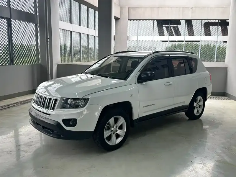 Jeep Compass (Import), 2015