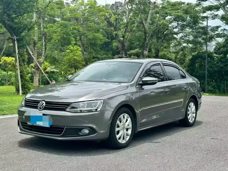 Volkswagen Sagitar, 2013