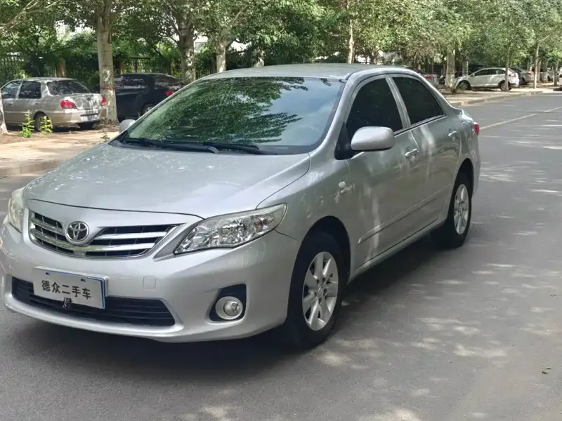 Toyota Corolla, 2013 — фото 1