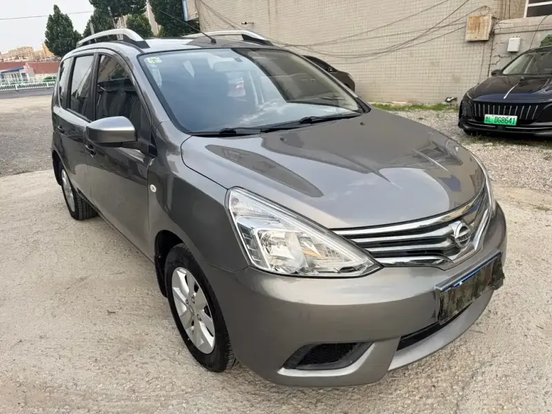 Nissan Livina, 2015