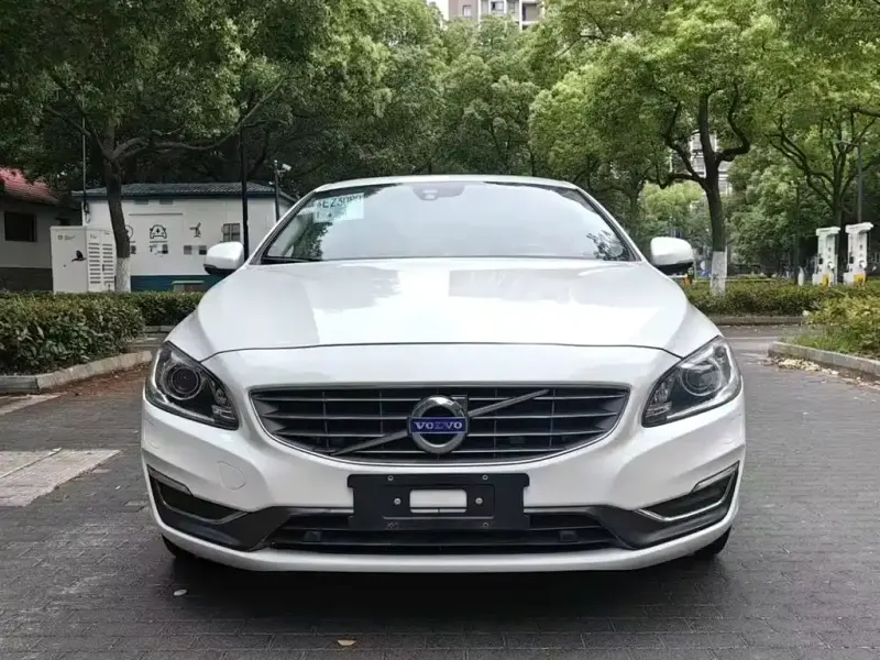 Volvo S60, 2016 — фото 1