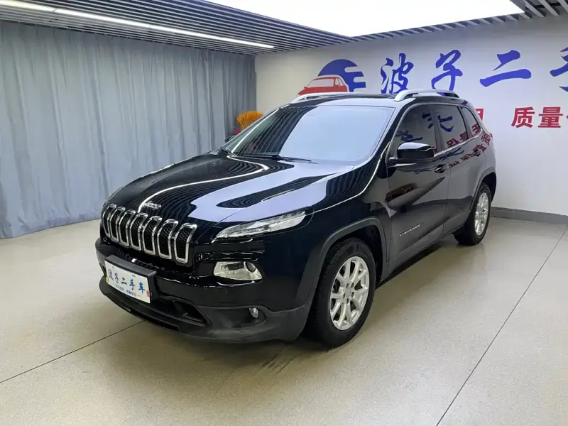 Jeep Cherokee, 2016