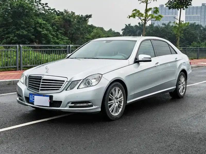Mercedes-Benz E-Class, 2013 — фото 1