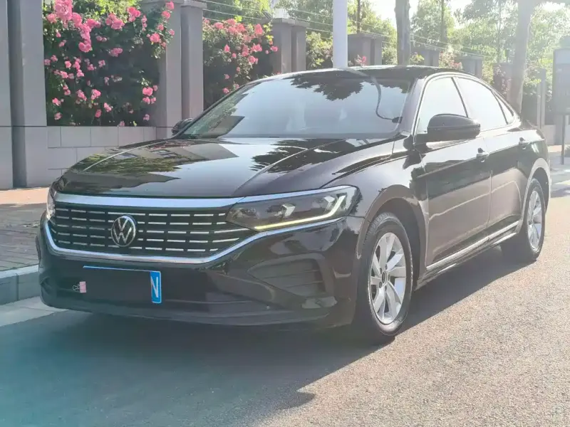 Volkswagen Passat, 2023