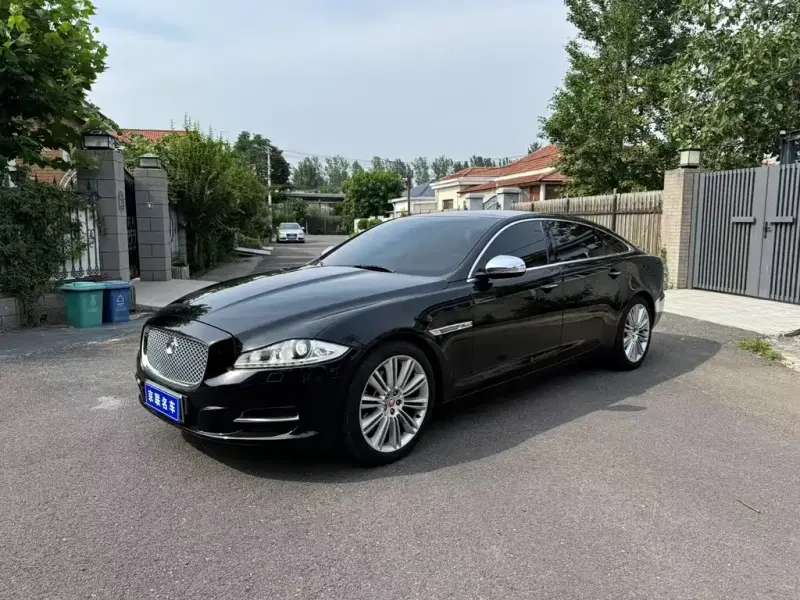 Jaguar XJ, 2013